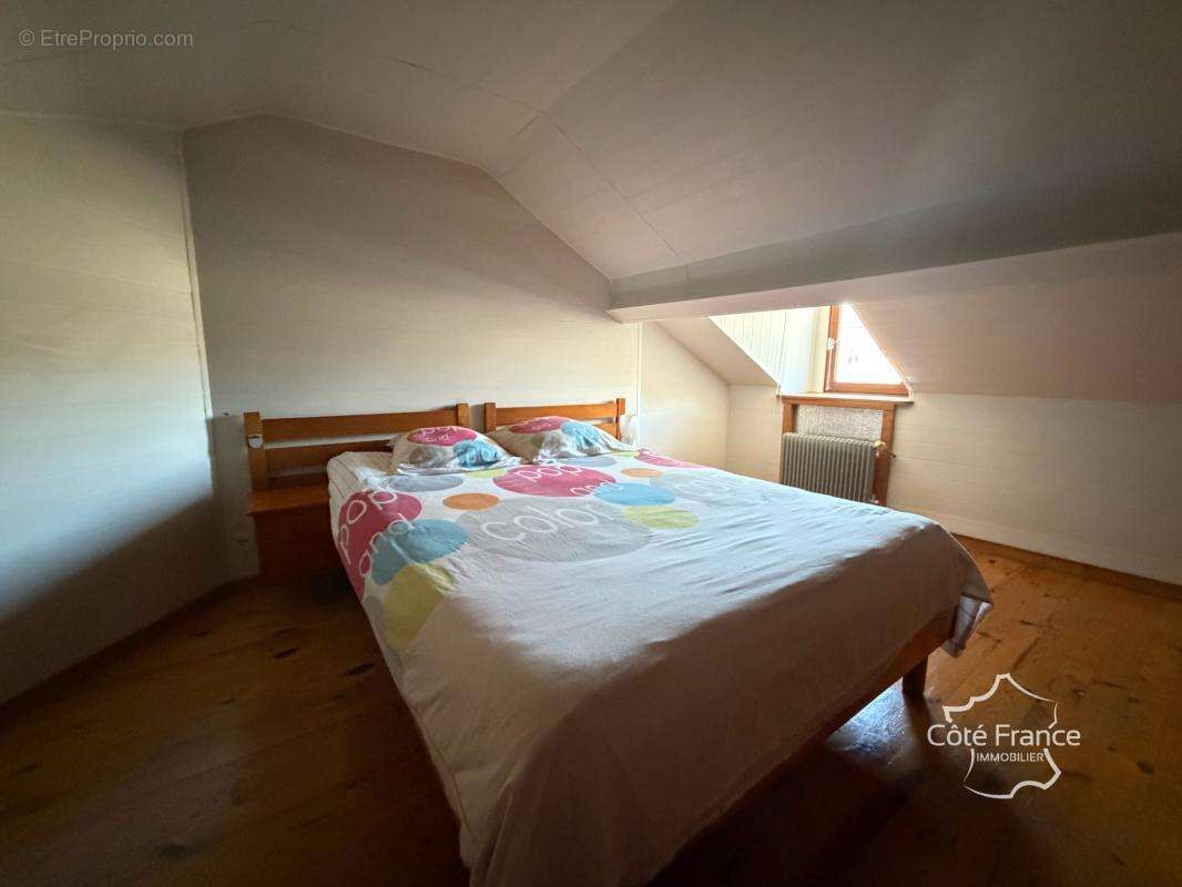Magnifique maison en pierre de taille   Charme atypique et b - photo 16