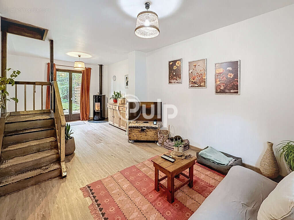 Maison à BEAURAINVILLE