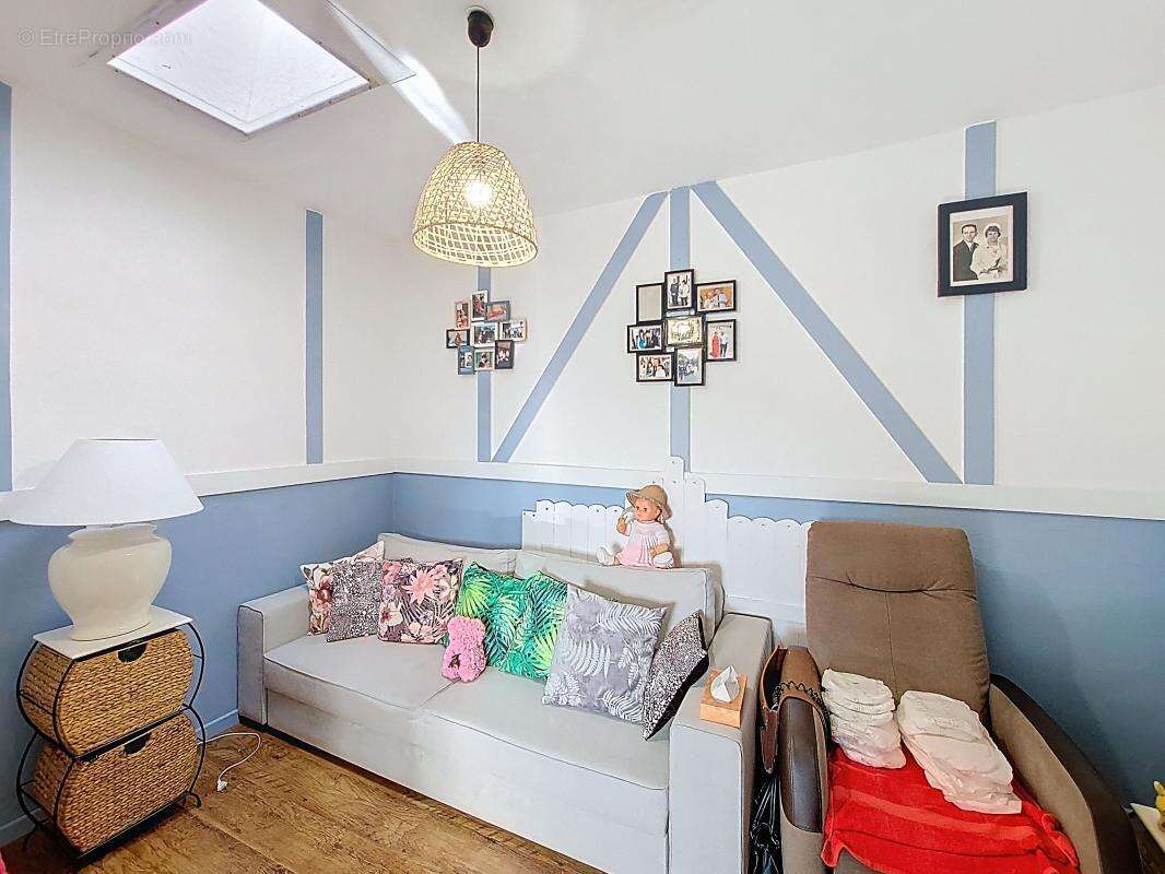 Appartement à POMAREZ