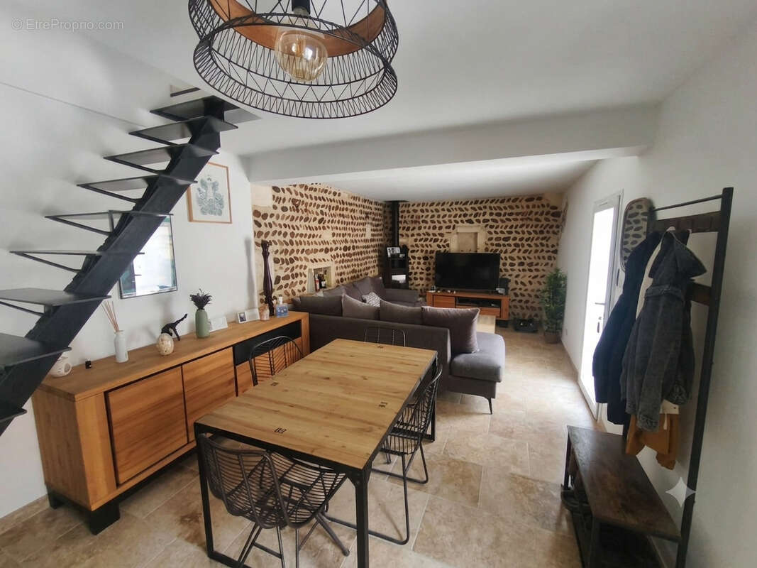 Maison Arles 3 pièce(s) 60,96 m2 - photo 4