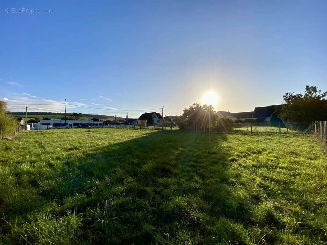 Terrain à PACY-SUR-EURE