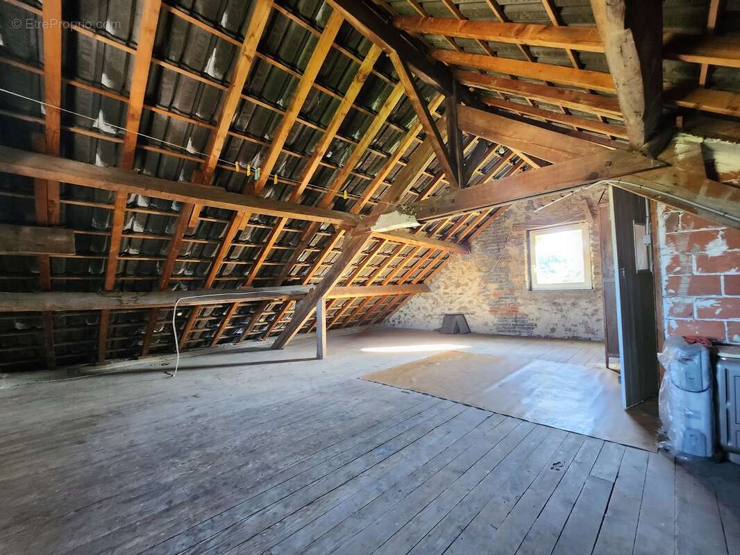 Maison à SAINT-PRIEST-TAURION