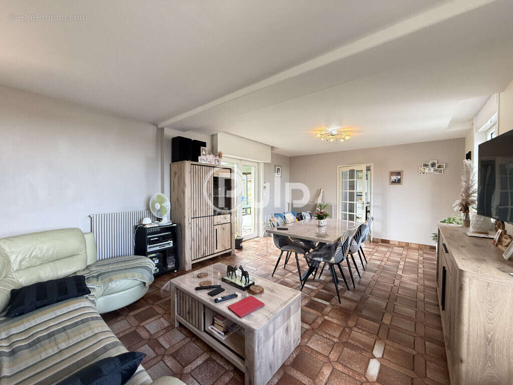 Maison à LA GORGUE