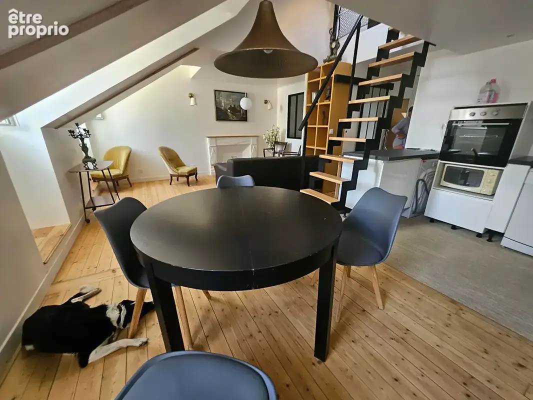 "DINAN -Place Saint-Sauveur : Appartement de caractère rénové avec vue sur "la Basilique" meublé ! - photo 5