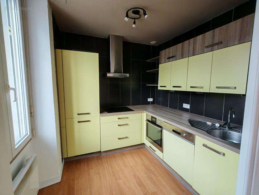 Appartement  2 pièce(s) 42 m2 CENTRE VILLE PROCHE GARE - photo 2