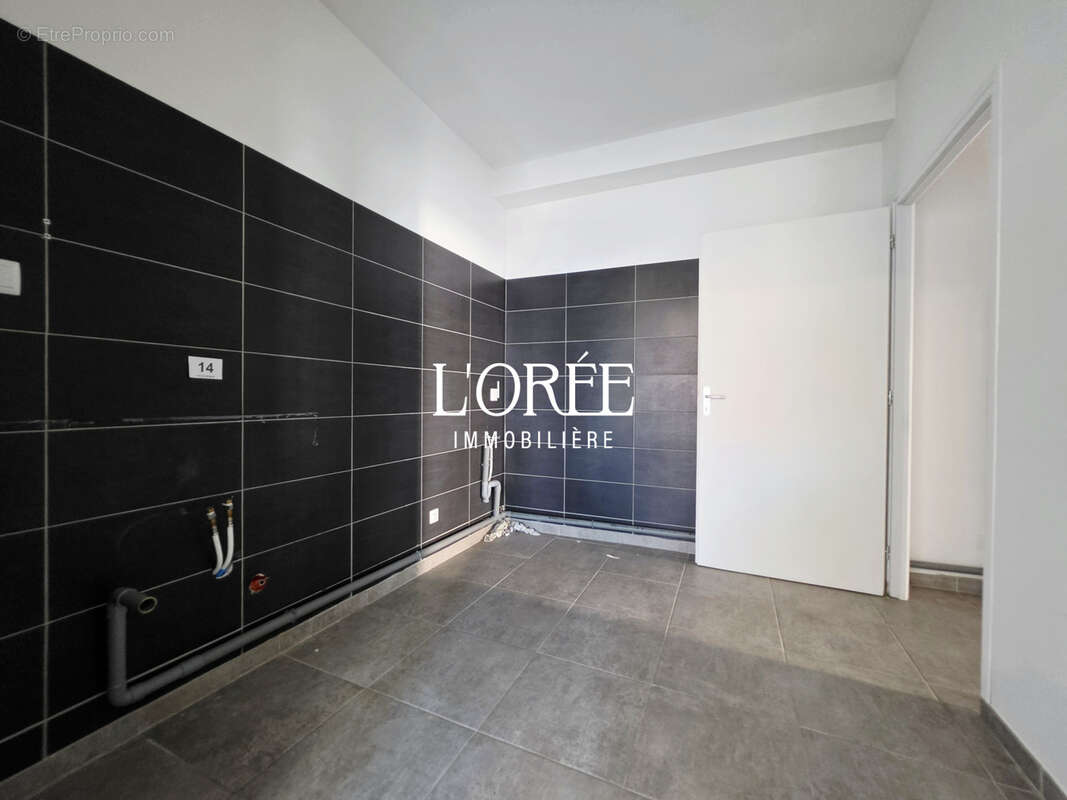 Immeuble individuel à usage mixte 215m2   local commercial + appartement - photo 7