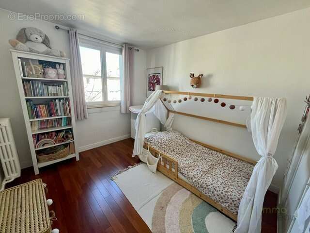 Appartement à NANTERRE