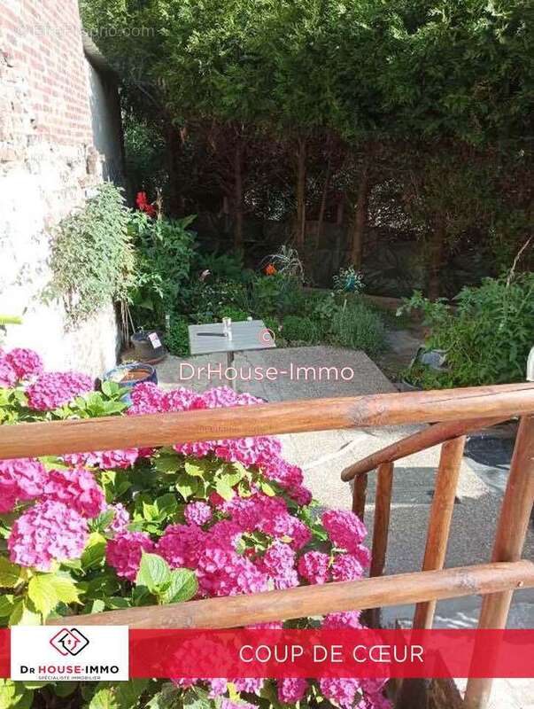 Maison à QUIEVRECHAIN