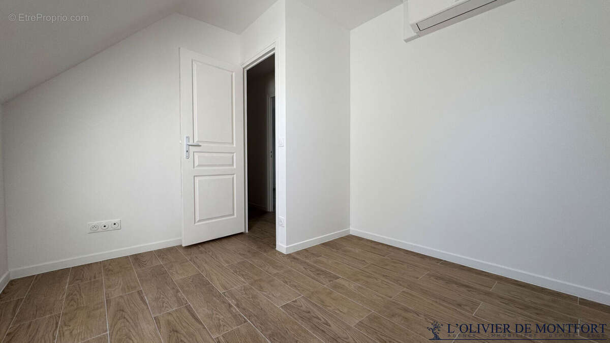 Maison à LE PERRAY-EN-YVELINES