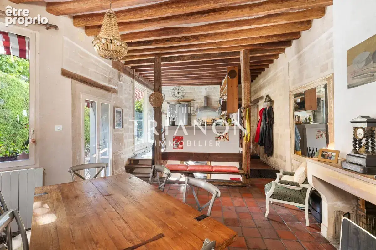 Coup de cœur — Maison de ville non mitoyenne avec cour pavée sans vis-à-vis ! - photo 4