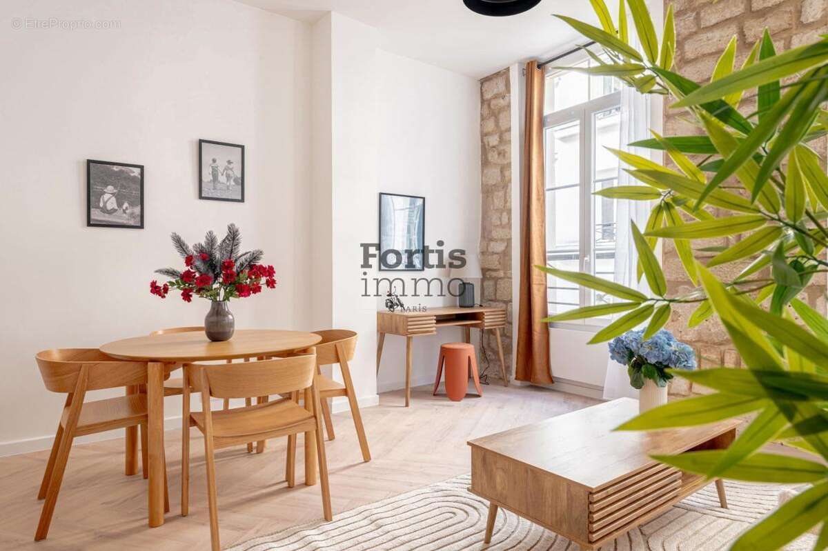 Appartement à PARIS-3E