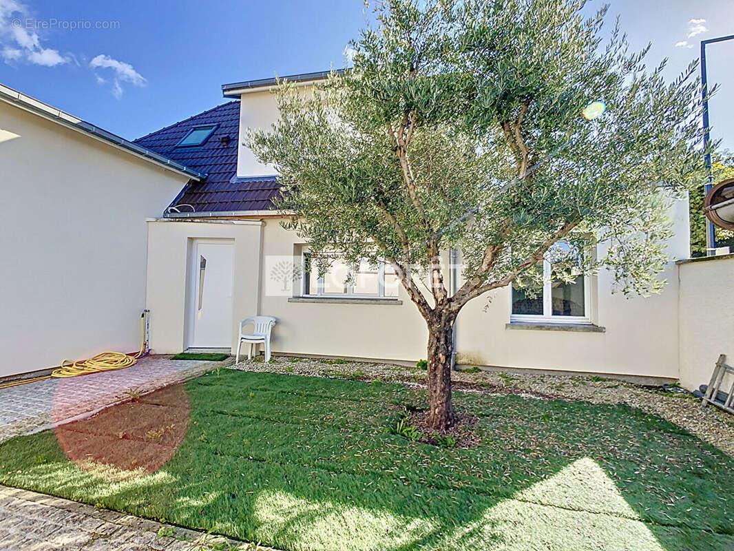 Maison à CHAMPIGNY-SUR-MARNE