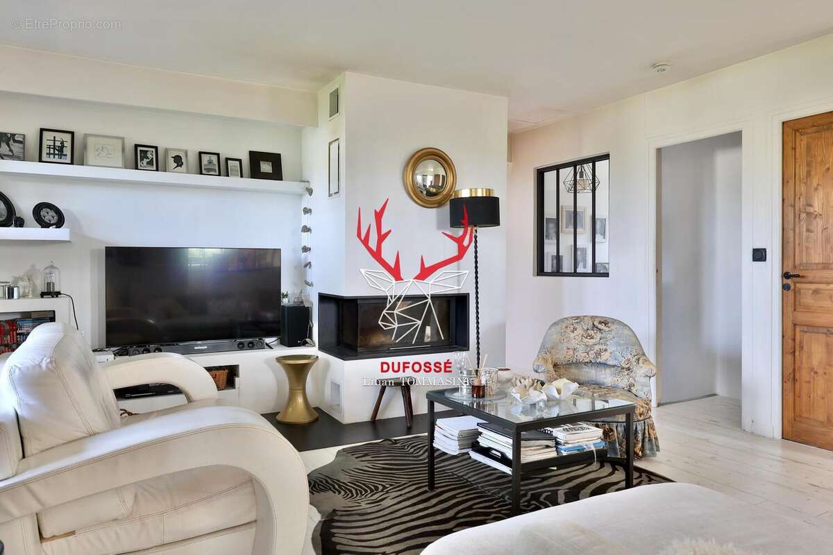 Photo 8 - Maison à LA TOUR-DE-SALVAGNY