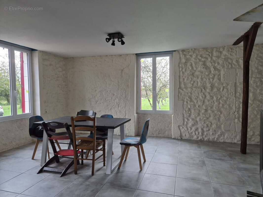 Maison à TOCANE-SAINT-APRE