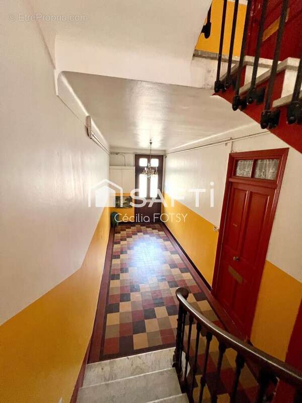 Appartement 217 m² à Toulon  - photo 2