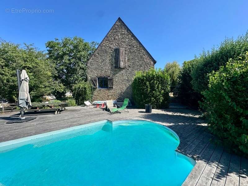 Maison à SAINT-AVE