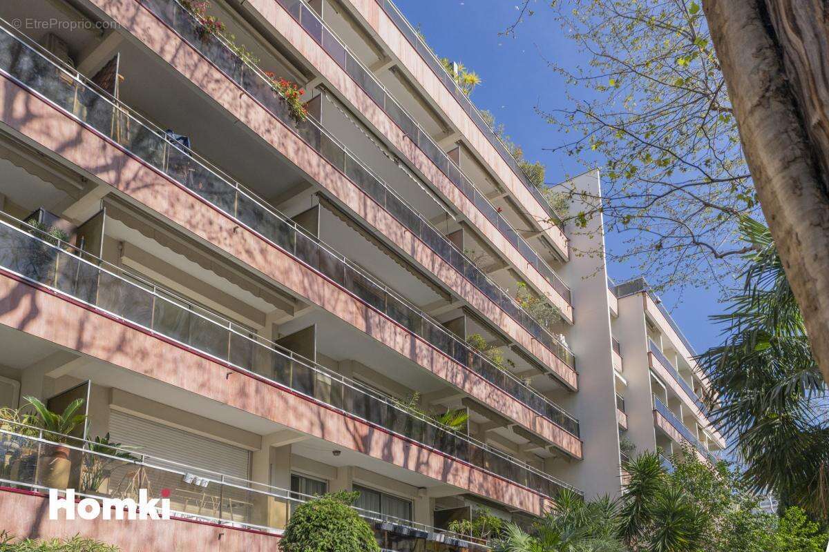 Appartement à MARSEILLE-8E