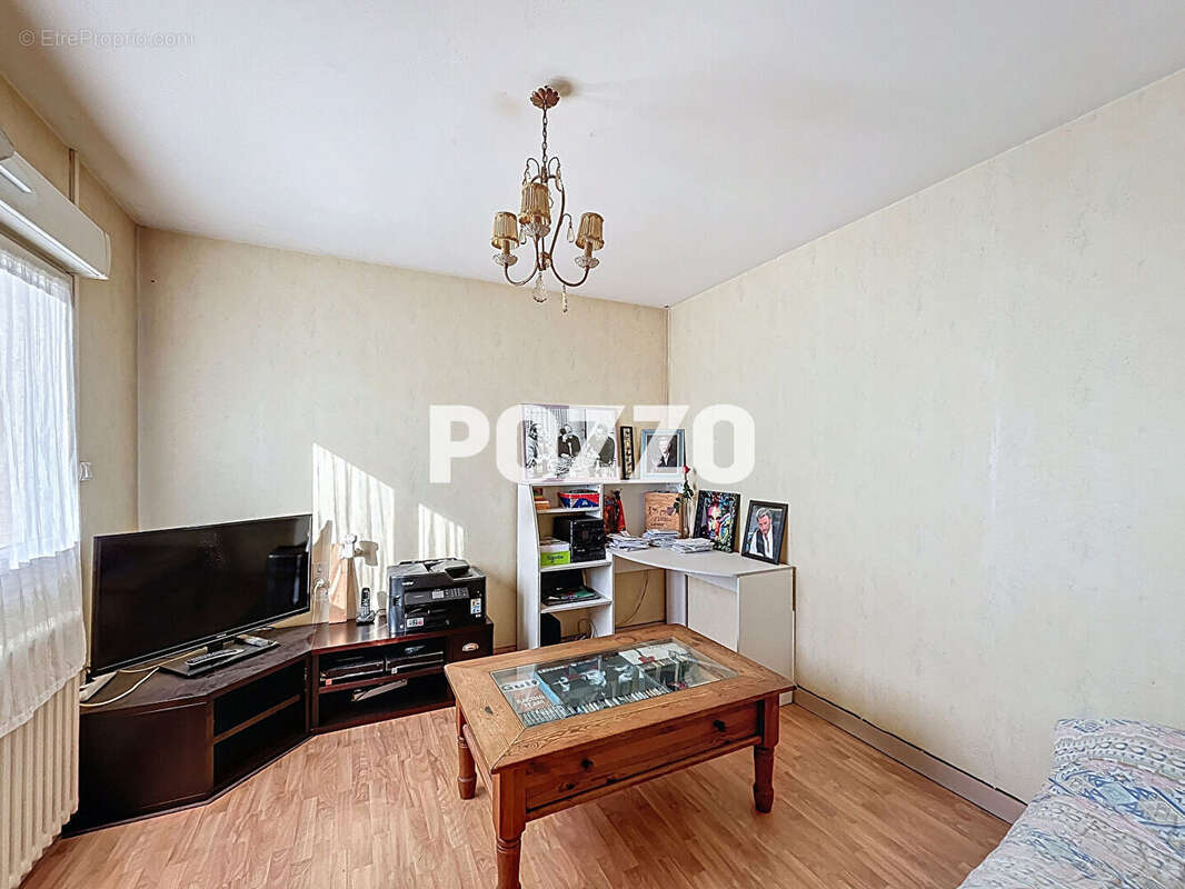 Maison à SAINT-HILAIRE-DU-HARCOUET