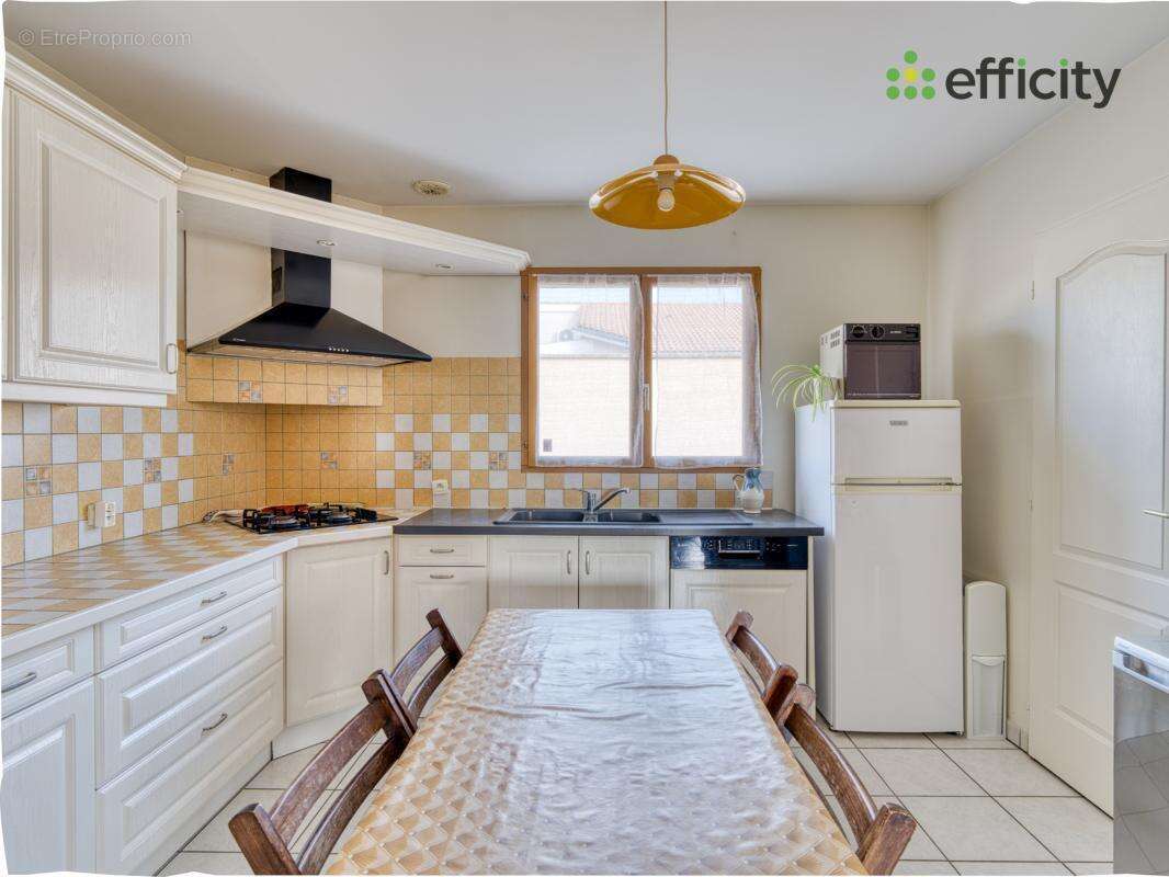 Maison à L'ISLE-D'ABEAU