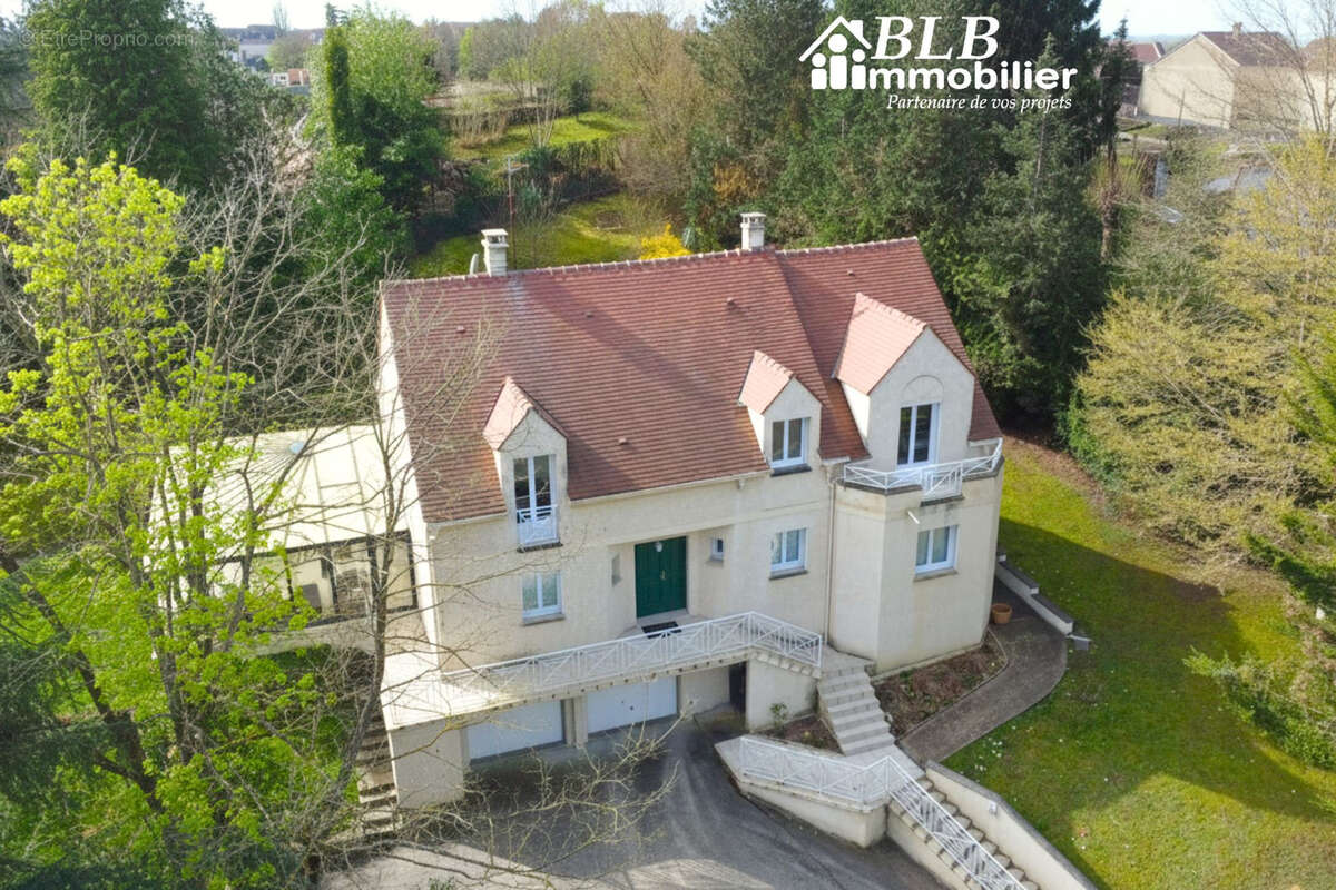 Maison à LEVIS-SAINT-NOM