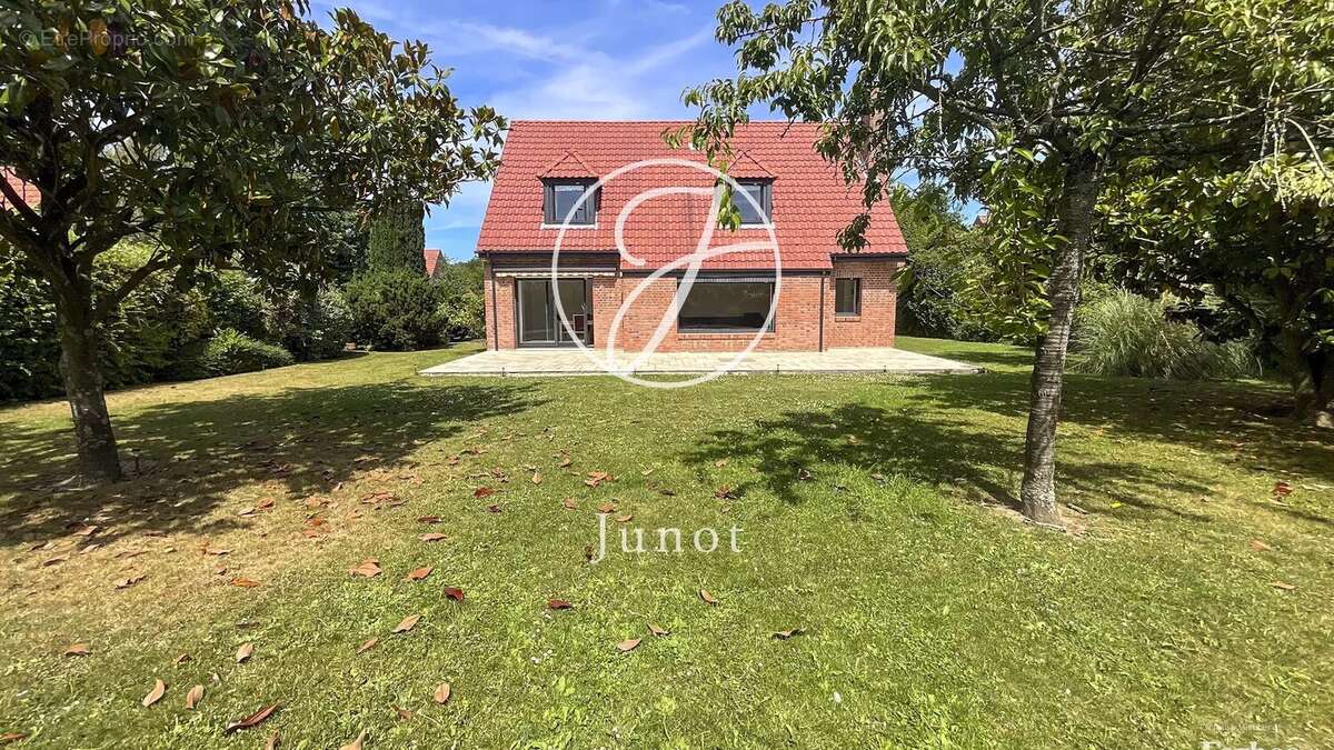 Maison à WAMBRECHIES