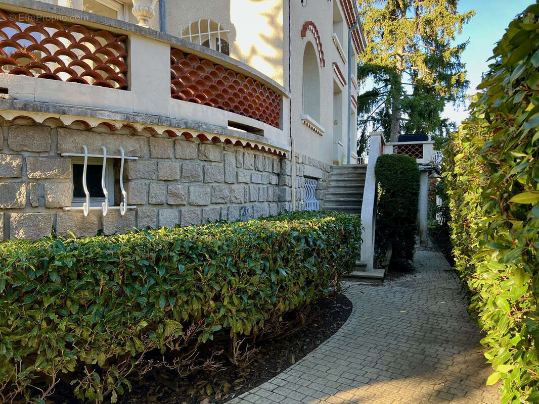 Maison à SAINT-JUST-SAINT-RAMBERT