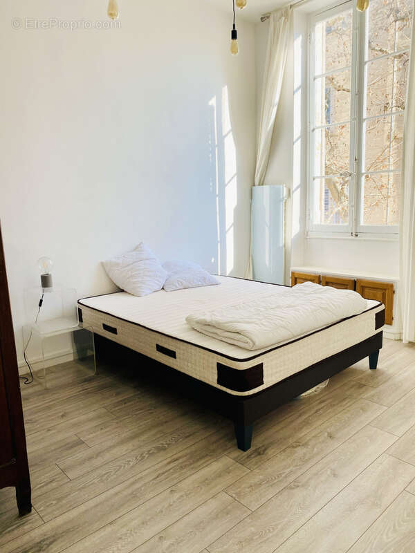 Appartement à MARSEILLE-2E