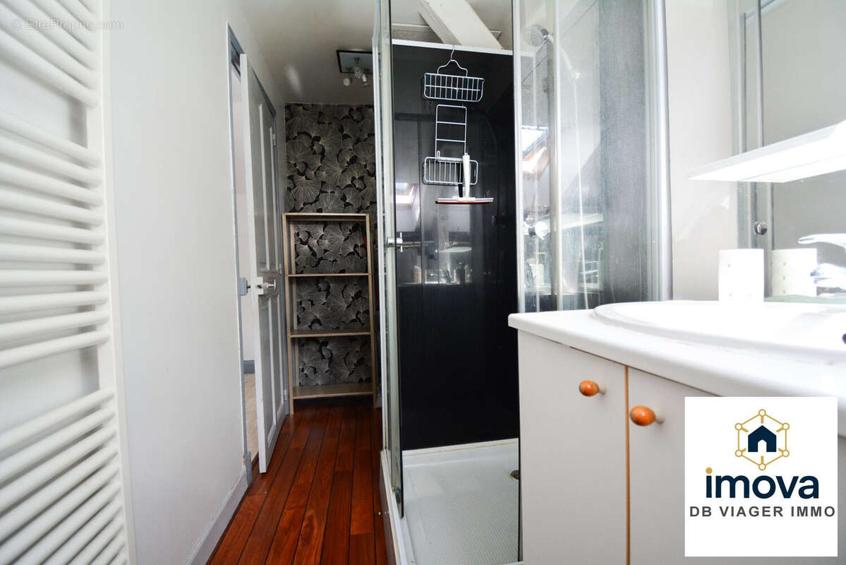 Appartement 38 m² à Vichy  - photo 7