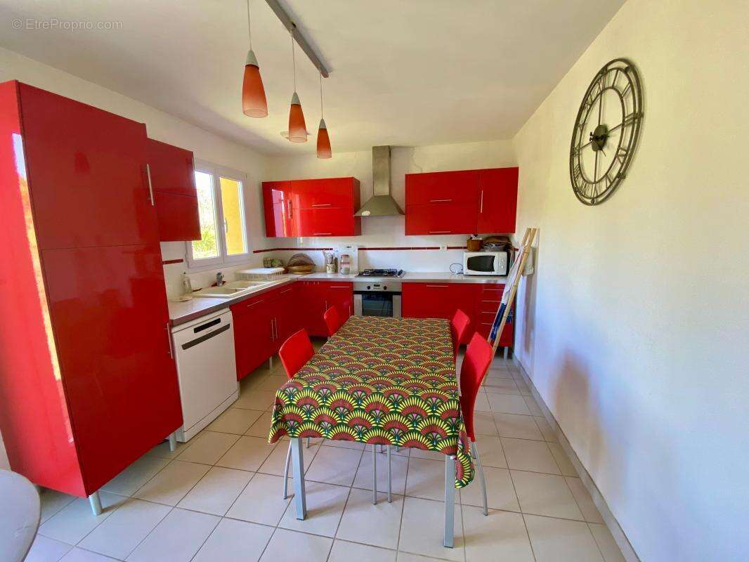 Maison de plain-pied avec piscine proche du Bugue - photo 7