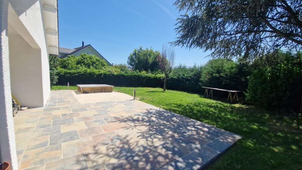 Maison à RUMILLY