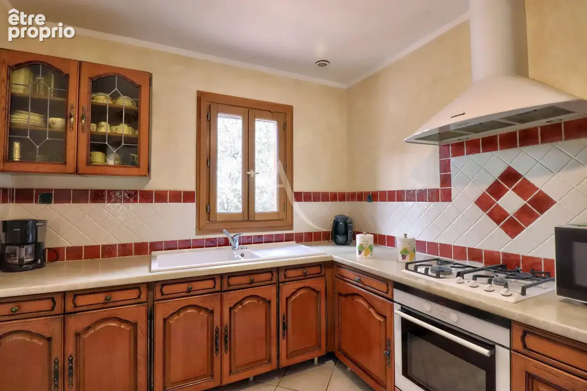 Villa de plain-pied avec terrain de 4554m2 et garage - photo 5