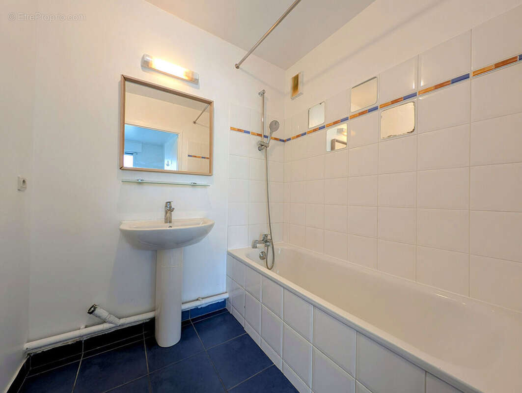 Appartement à SARTROUVILLE