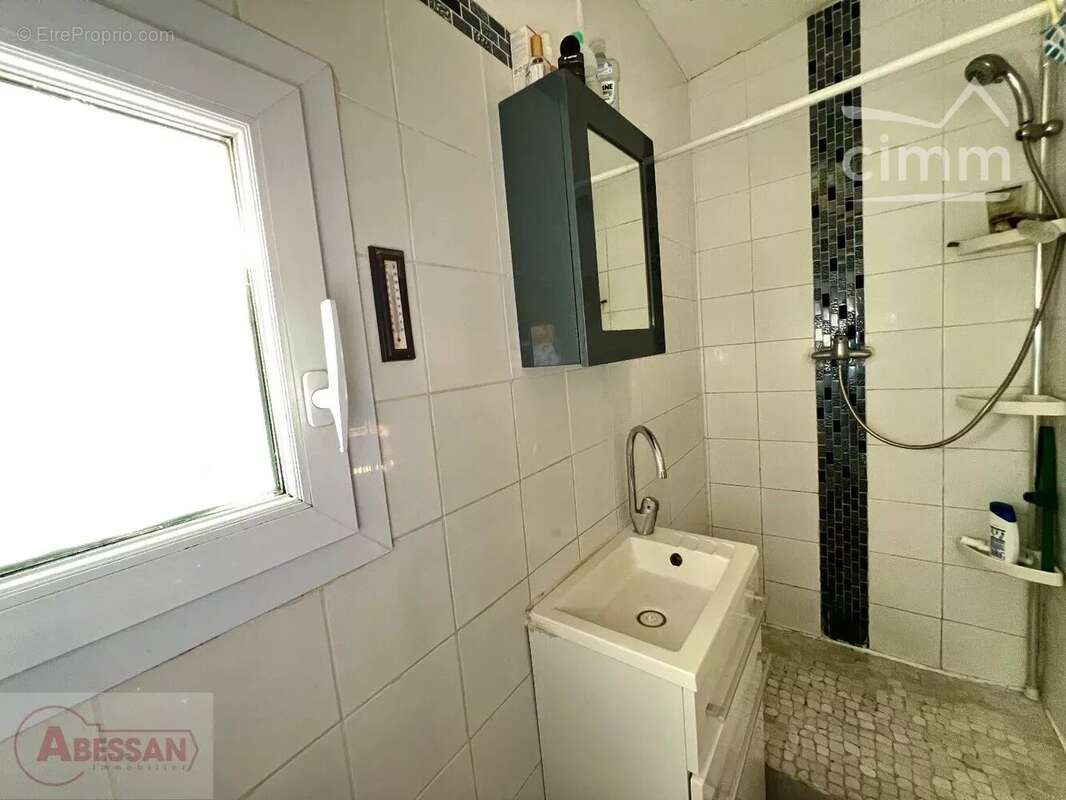 Maison 27 m² à Port-Saint-Louis-Du-Rhone  - photo 6