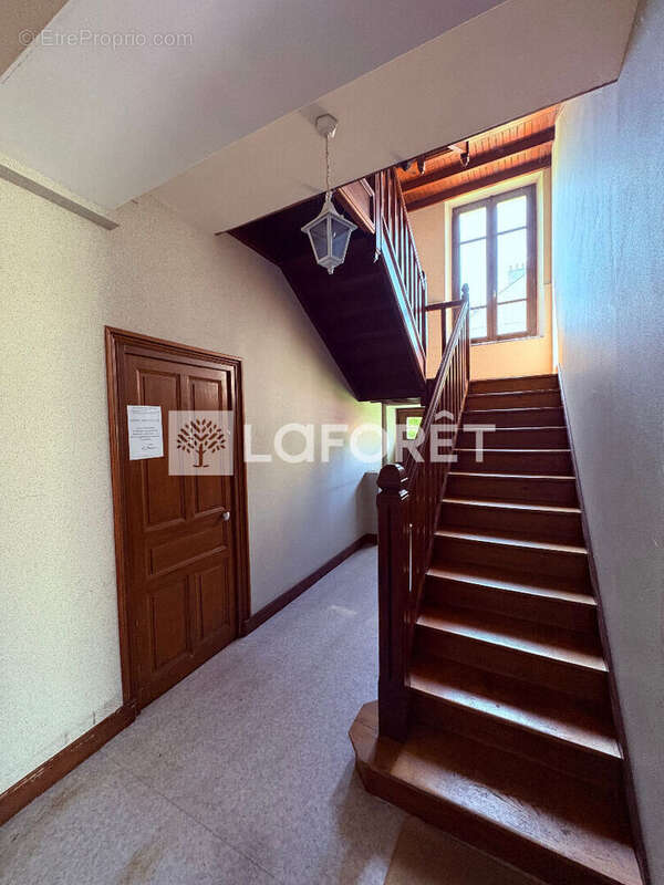 Appartement à RIOM-ES-MONTAGNES