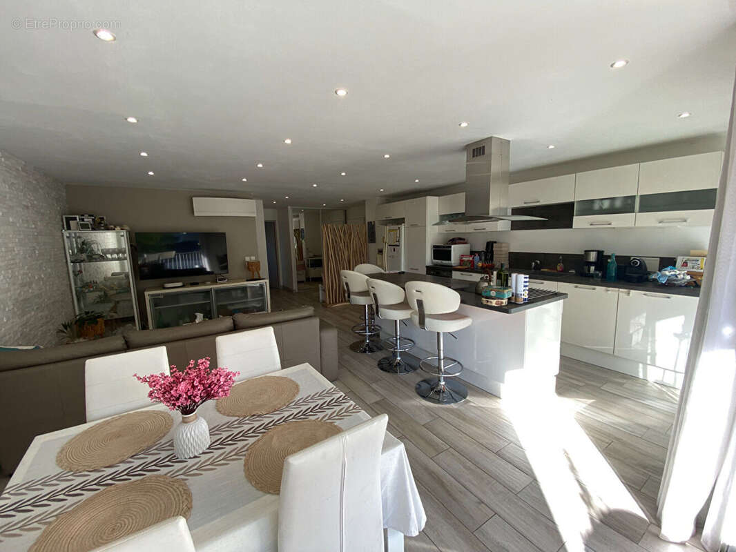 Appartement à MARSEILLE-12E