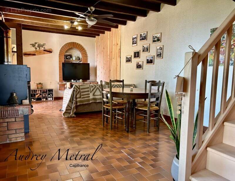 Maison individuelle à vendre à Ruffieux + Grange 200 m² + terrain + vue dégagée à 1h de Genève, 45 min d'Annecy et 30 min d'Aix- - photo 9
