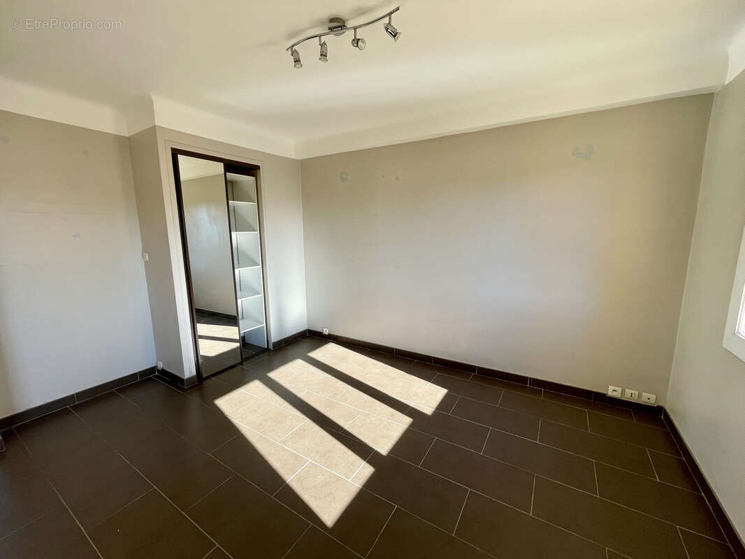 Appartement à MARSEILLE-12E