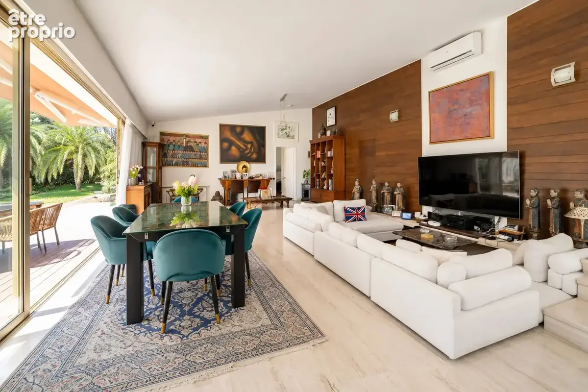 Villa de plain-pied de charme au cœur d'un parc privé de 11 000 m² à Mougins - photo 3