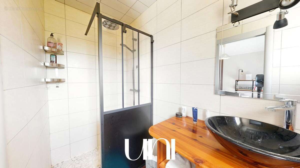 Maison 5 pièces de 148 avec double garage - MONCEAUX EN BESSIN - photo 11