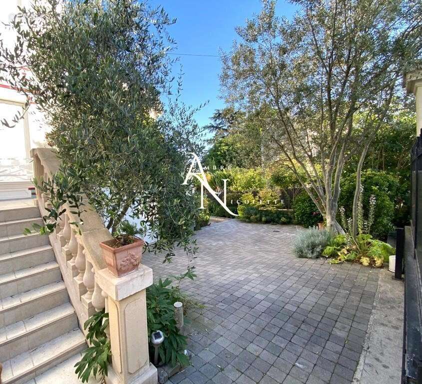 Maison à ROSNY-SOUS-BOIS