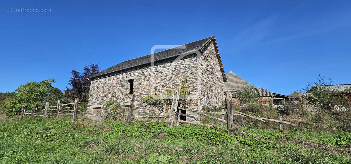 Maison à VARETZ