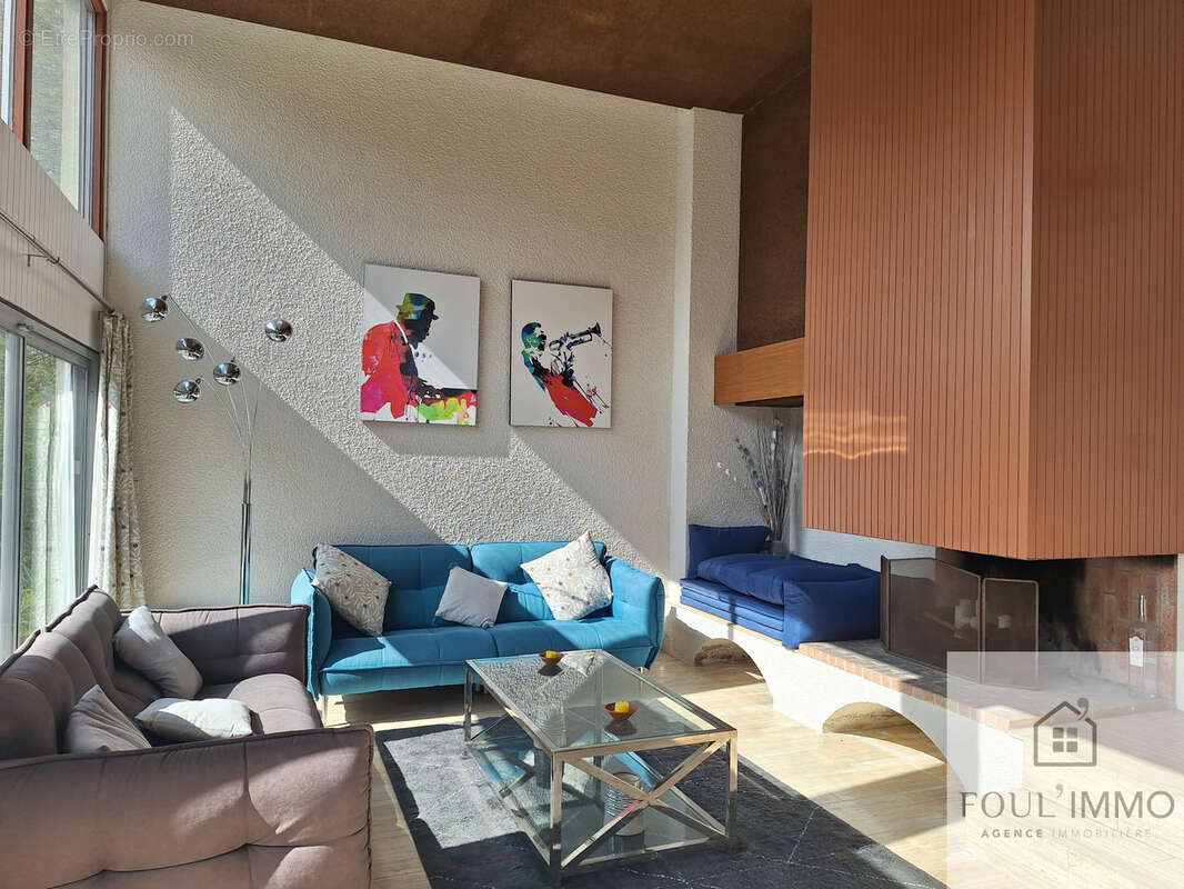 FOULAYRONNES Maison d'architecte quartier résidentiel avec 5 chambres, jardin et piscine - photo 3
