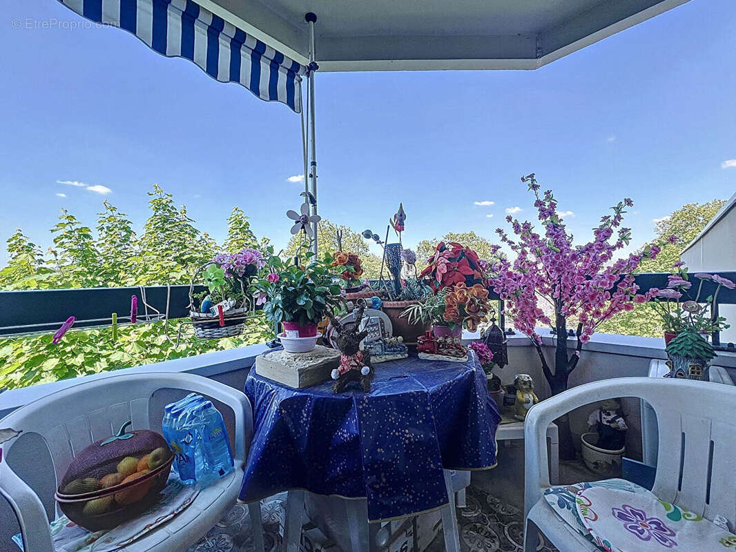 Appartement à NANTERRE