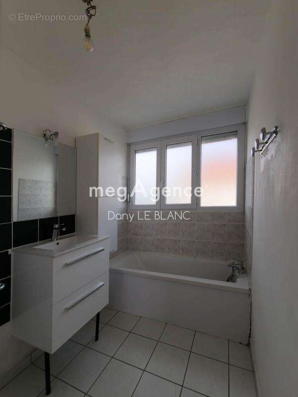 Appartement à MAINVILLIERS