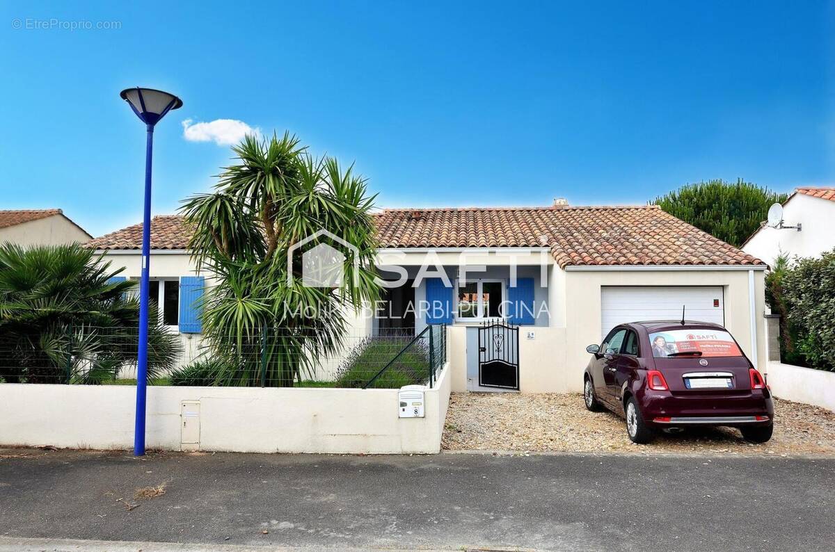 Photo 1 - Maison à SAINT-MATHURIN