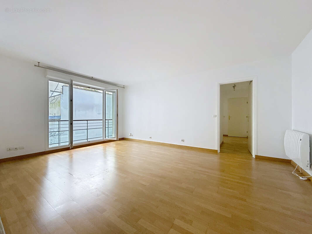 Appartement à PARIS-20E