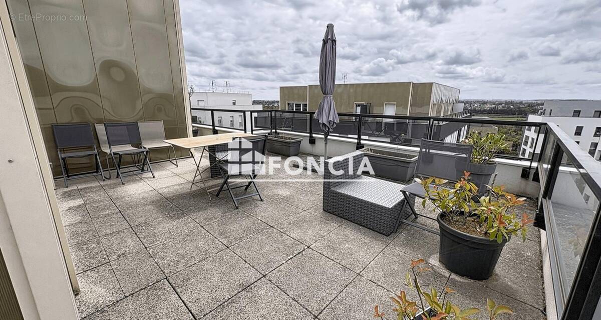 Appartement à FRESNES