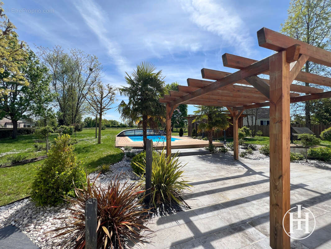 Maison à CHARENTON-DU-CHER