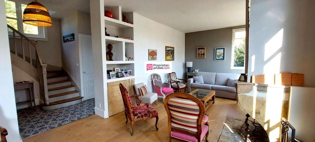 Maison à TASSIN-LA-DEMI-LUNE