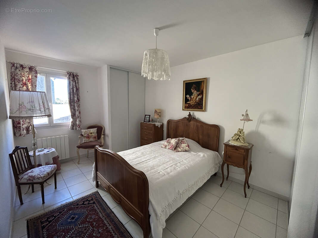 Maison à SAINT-QUENTIN-LA-POTERIE